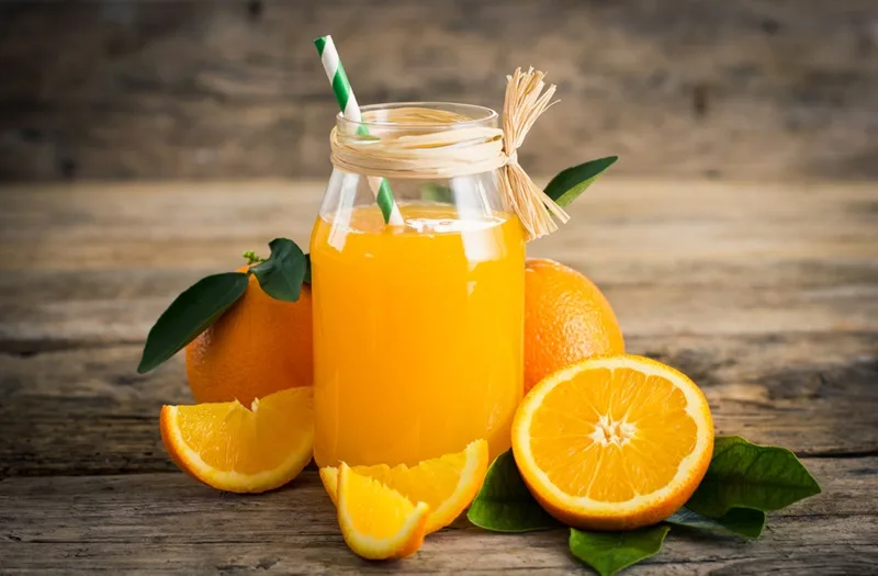 Kiểm soát khẩu phần và hạn chế thêm đường là bí quyết uống nước cam không lo tăng cân.