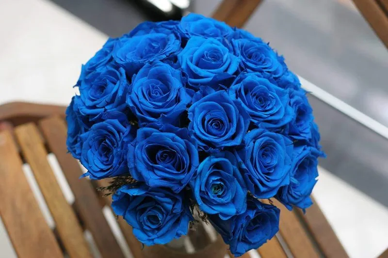 Bó hoa hồng xanh gửi gắm thông điệp về một tình yêu tinh tế, duy nhất và không thể thay thế.